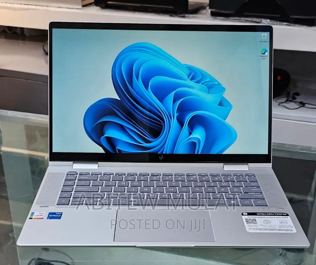 New Laptop HP Envy X360 8GB Intel Core I5 SSD 1T