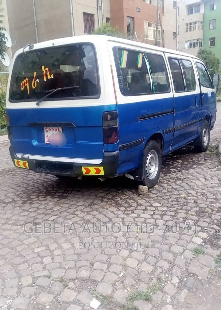 Toyota HiAce 1998 Blue