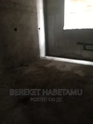 3bdrm Apartment in አዲስ አበባ, Nifas Silk-Lafto for sale