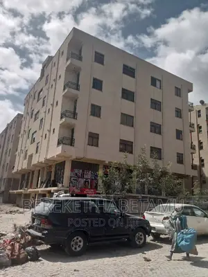 3bdrm Apartment in አዲስ አበባ, Nifas Silk-Lafto for sale