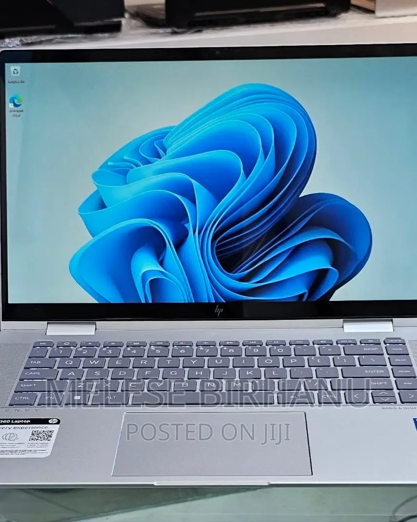 New Laptop HP Envy X360 8GB Intel Core I5 SSD 1T