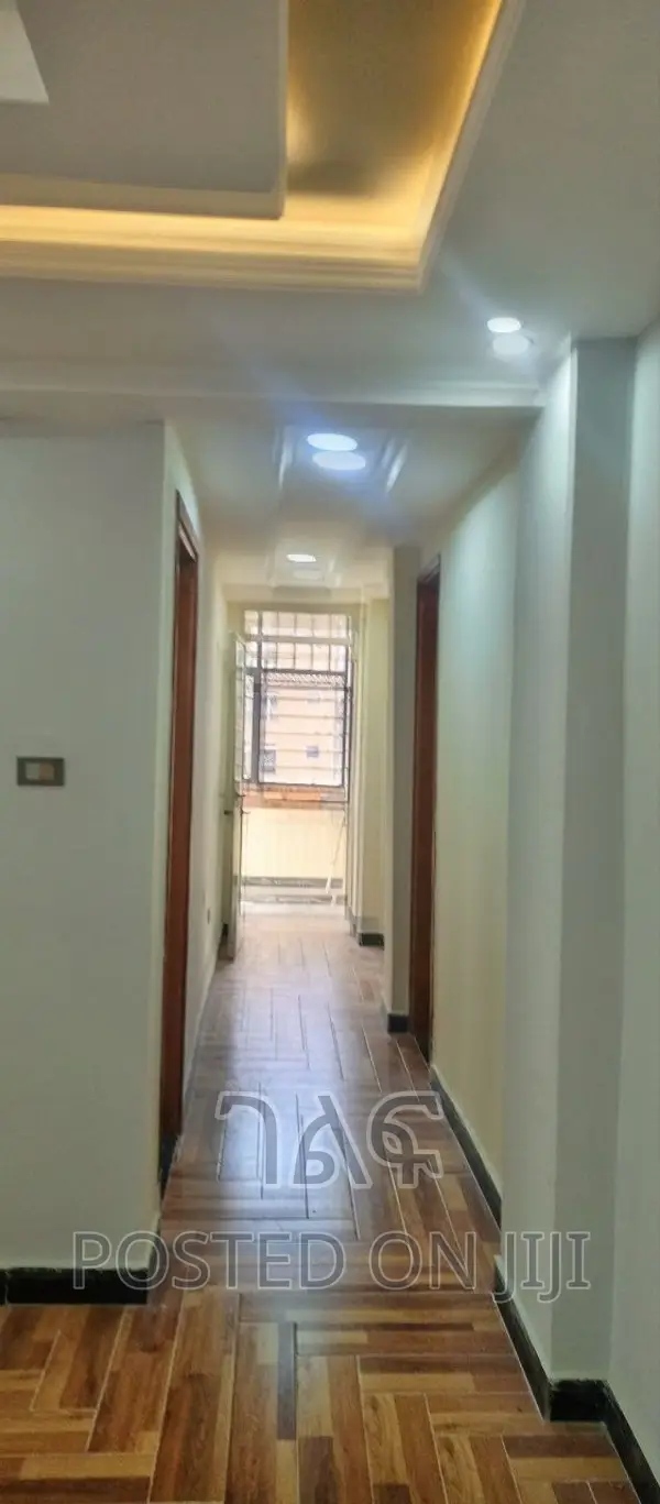 3bdrm Apartment in 40/60, Bole for sale