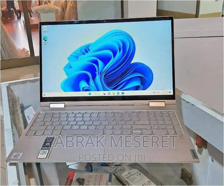 New Laptop Lenovo Yoga C740 16GB Intel Core I7 SSD 512GB