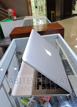 New Laptop Apple MacBook Pro 2012 4GB Intel Core I5 HDD 500GB