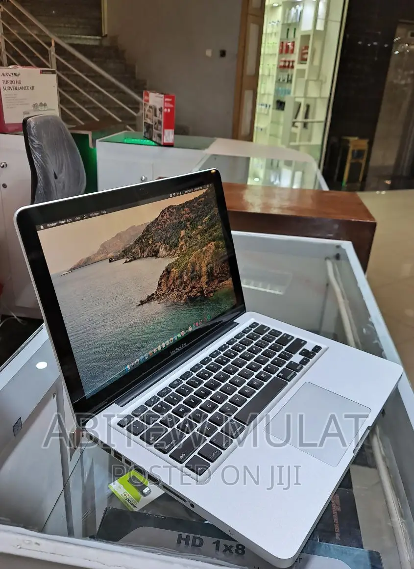 New Laptop Apple MacBook Pro 2012 4GB Intel Core I5 HDD 500GB