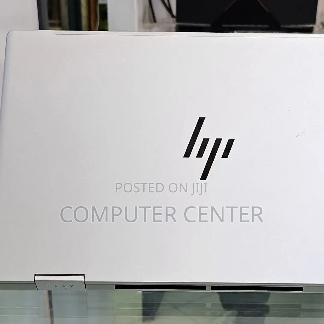 New Laptop HP Envy X360 8GB Intel Core I5 SSD 1T
