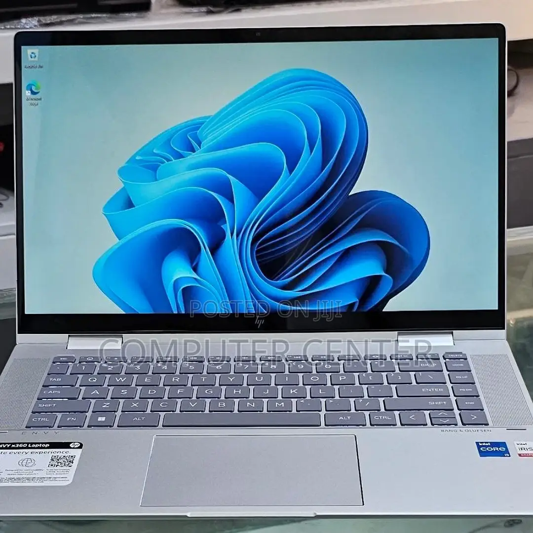 New Laptop HP Envy X360 8GB Intel Core I5 SSD 1T