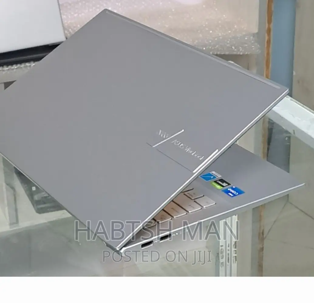 New Laptop Asus VivoBook 15 X505BA 8GB Intel Core i5 SSD 512GB