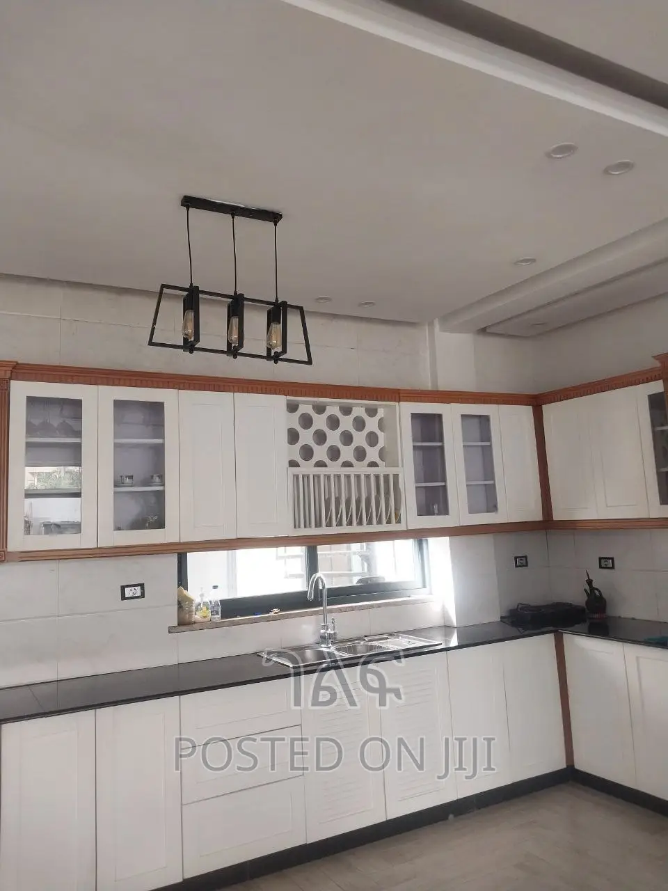 6bdrm House in የግል ቅንጡ መኖሪያ ቤት 70 ሺ, Bole for sale