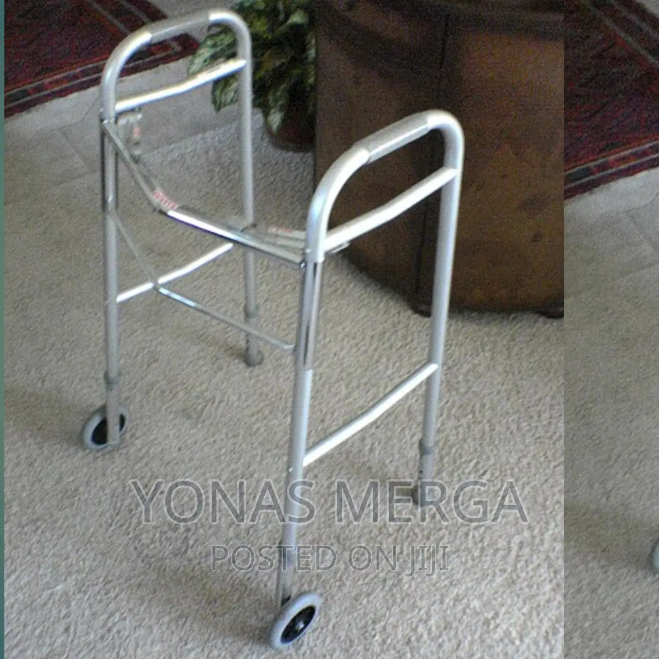 Folding Walker Can Support Weights of Up to 150 Kilograms