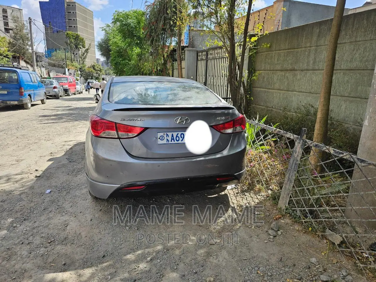 Hyundai Elantra 2012 Gray