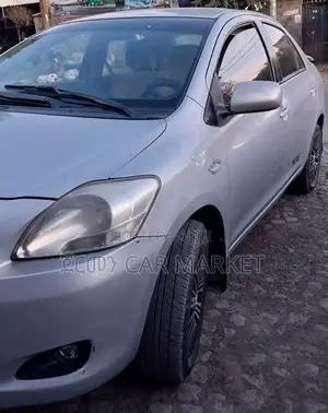 Toyota Belta 2007 Silver