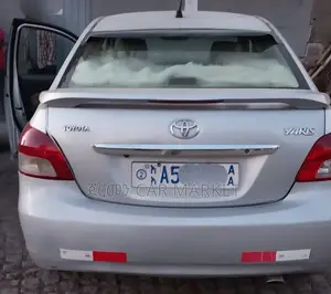 Toyota Belta 2007 Silver