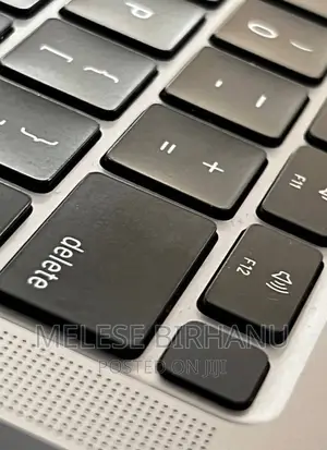 New Laptop Apple MacBook Air 2020 M1 8GB Intel Core I5 SSD 256GB