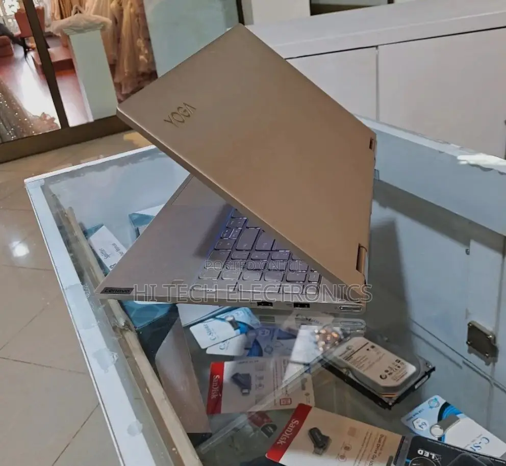 New Laptop Lenovo Yoga 730 12GB Intel Core I7 SSD 512GB