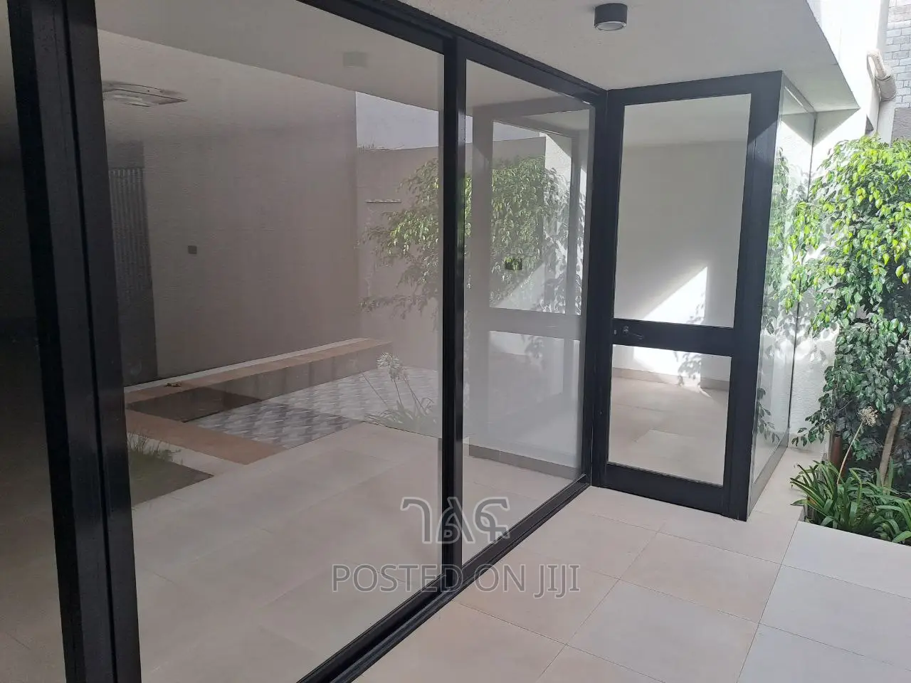 4bdrm House in የግል, Bole for sale