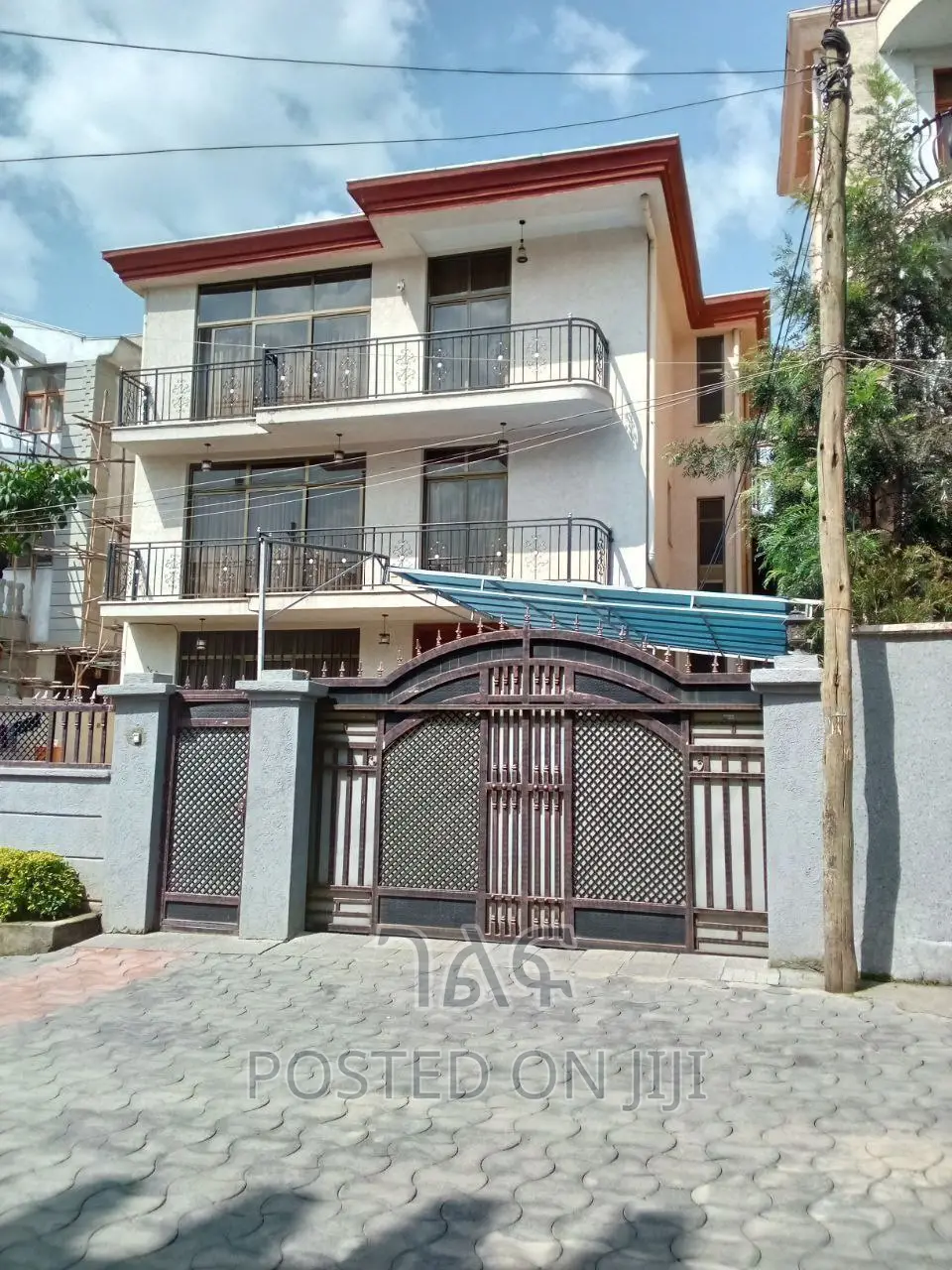 9bdrm House in Bole for sale