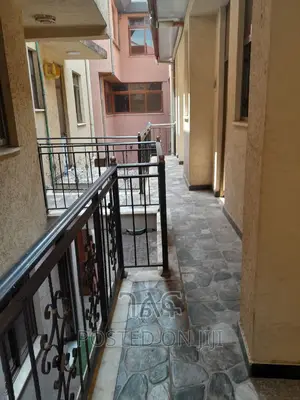 9bdrm House in Bole for sale