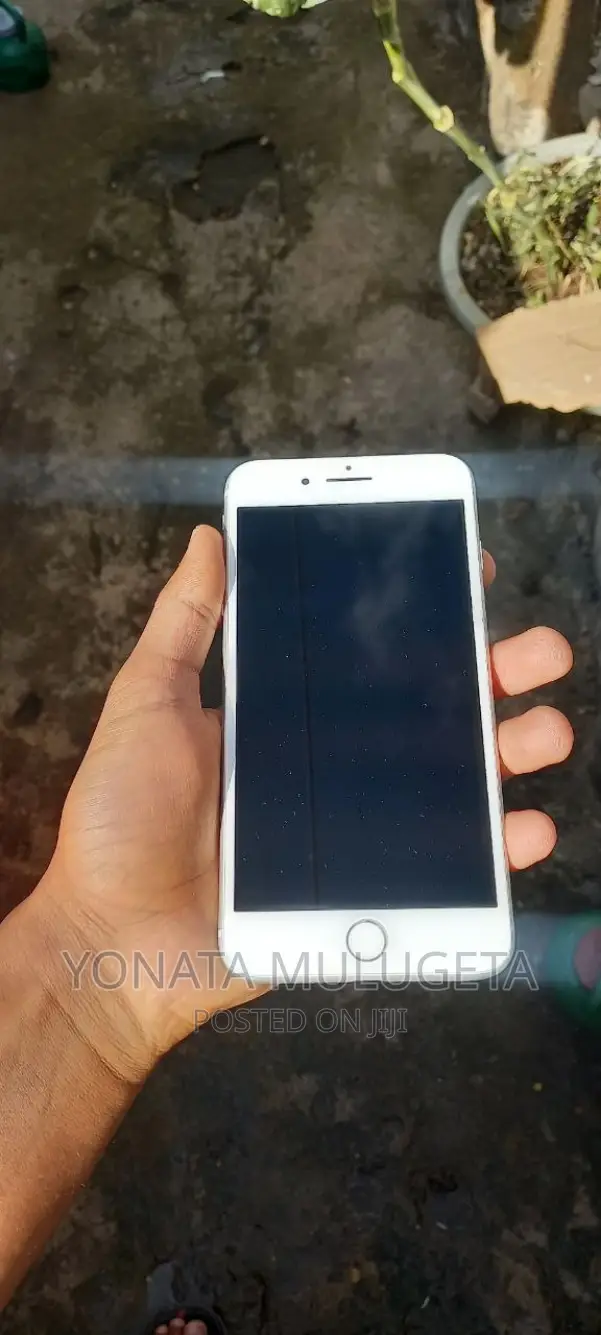 Apple iPhone 8 Plus 64 GB