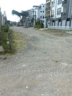 ለሽያጭ የወጣ የሊዝ ቦታ አያት አደባባይ አካባቢ