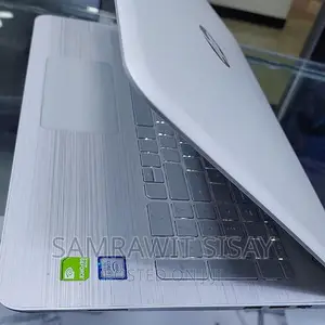 New Laptop HP Pavilion 15 8GB Intel Core i5 HDD 1T