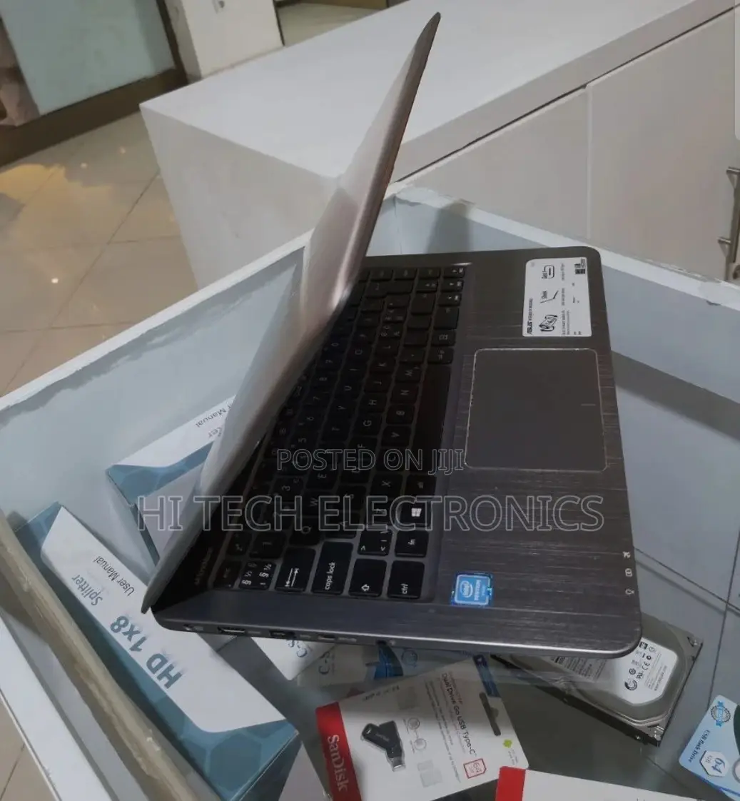 Laptop Asus A42DE 4GB Intel Pentium SSD 128GB