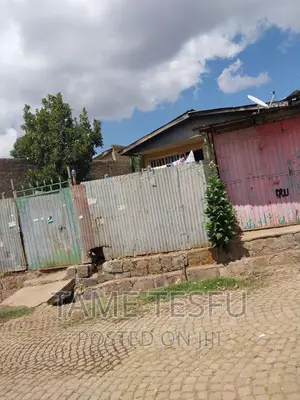 Furnished 3bdrm House in Yeka Kollejjii for sale