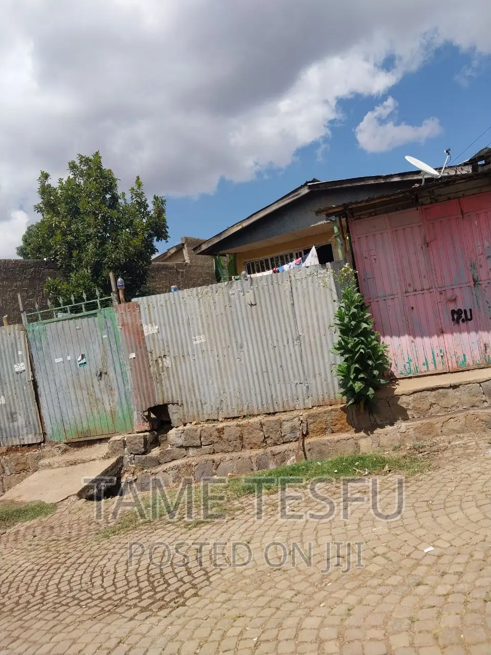 Furnished 3bdrm House in Yeka Kollejjii for sale