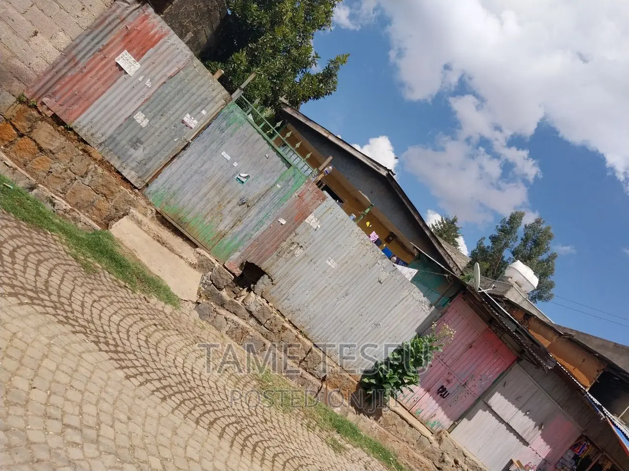 Furnished 3bdrm House in Yeka Kollejjii for sale