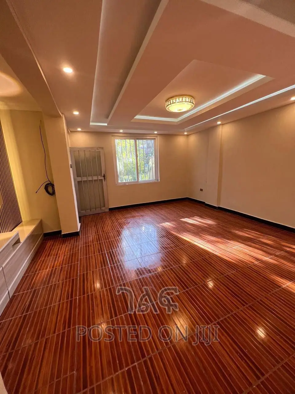 3bdrm Condo in ኮንደሚኒየም, Bole for sale