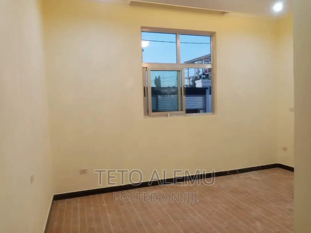 5bdrm House in የሚሸጥ ቤት ፌጋ, Bole for sale