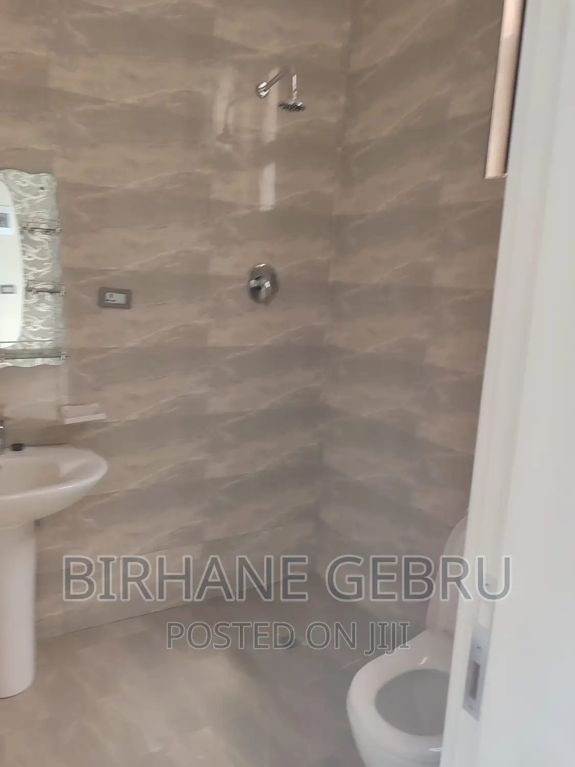 3bdrm Apartment in Real State, Bole for rent