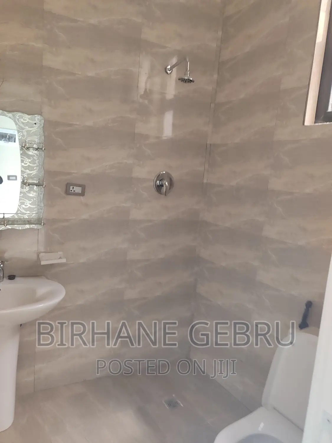 3bdrm Apartment in Real State, Bole for rent