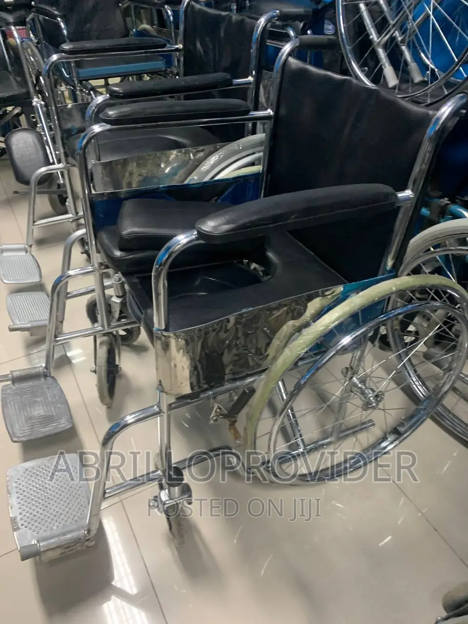 Used|Wheelchair|Toilet+Commode Wheelchair|Wheelchair|150kg