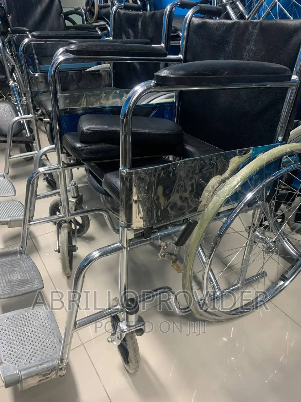Used|Wheelchair|Toilet+Commode Wheelchair|Wheelchair|150kg