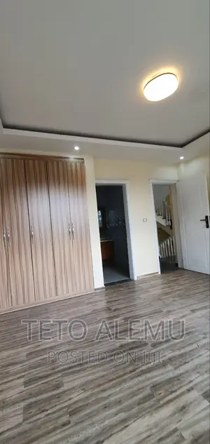 7bdrm House in የሚሸጥ ቤት እግዚአብሔር አብ, Bole for sale