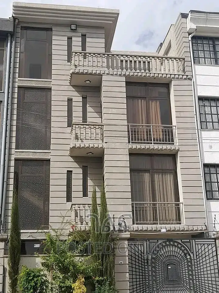 5bdrm Apartment in አያት 72 ቅንጡ G+3 ቤት, Bole for sale