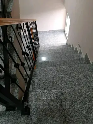 5bdrm Apartment in አያት 72 ቅንጡ G+3 ቤት, Bole for sale