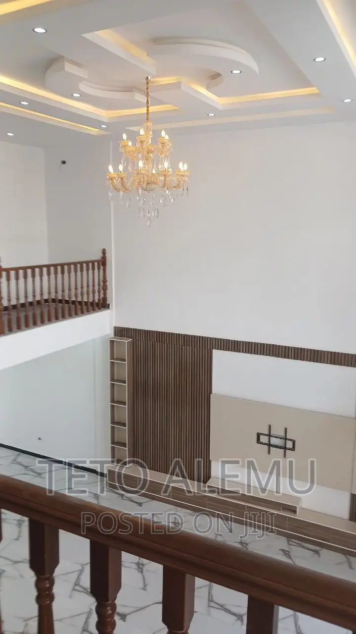 4bdrm House in የሚሸጥ ቤት ሰሚት 72 አካባቢ, Bole for sale