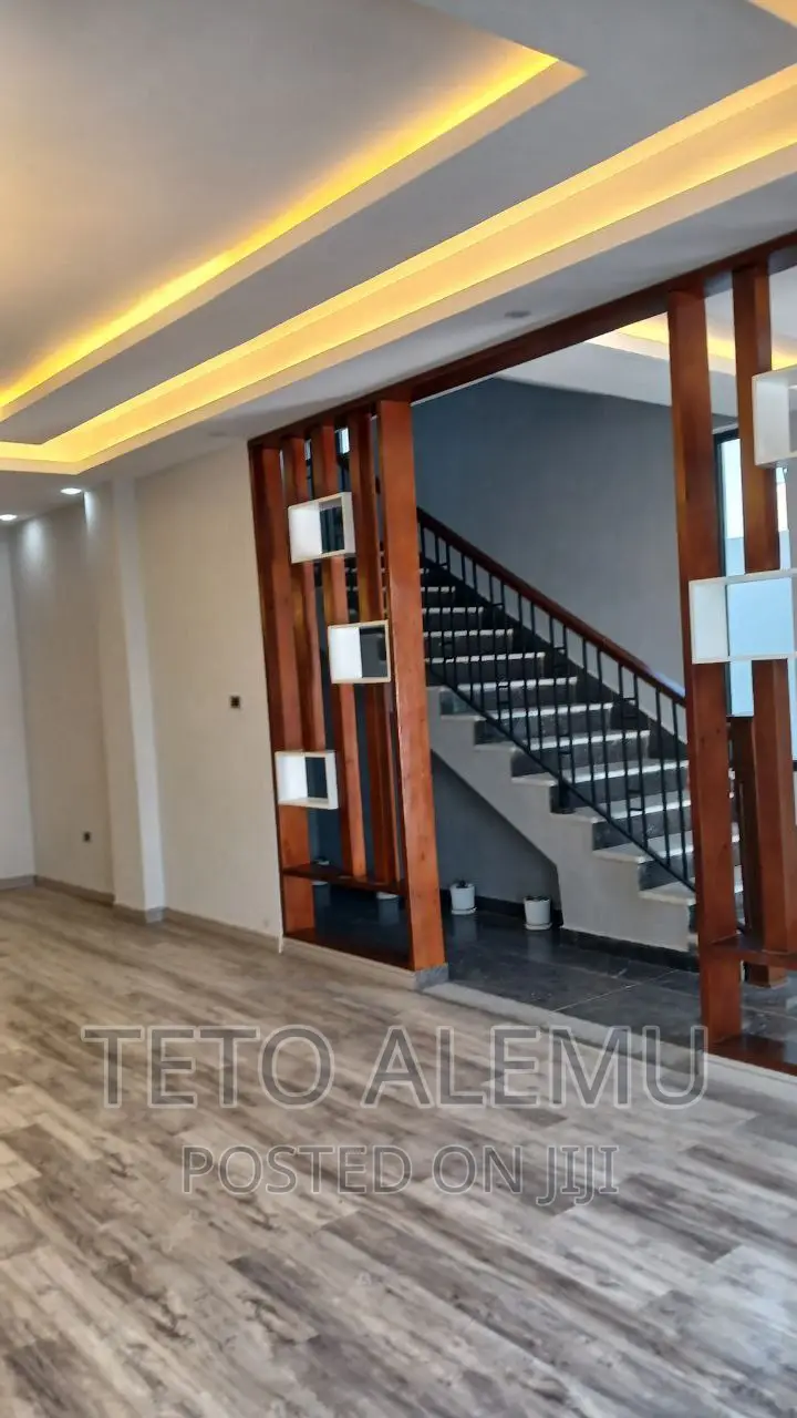5bdrm House in የሚሸጥ ቤት ሰሚት 72 አካባቢ, Bole for sale