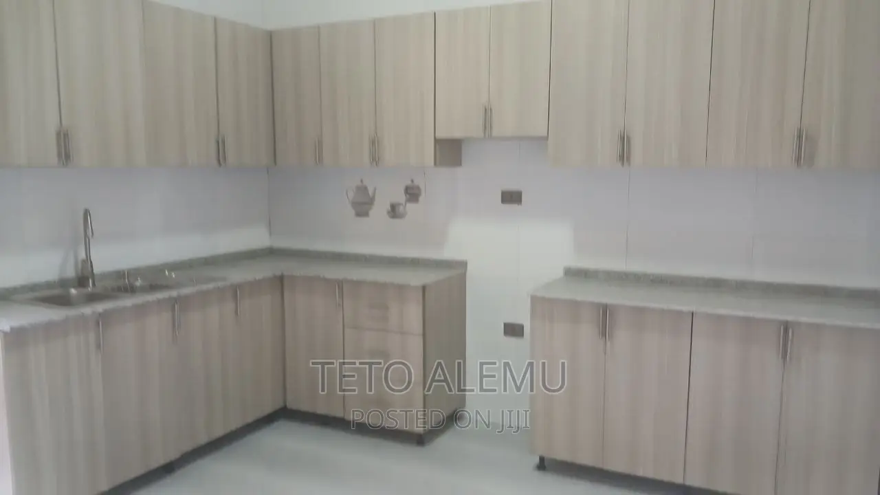 5bdrm House in የሚሸጥ ቤት ሰሚት 72 አካባቢ, Bole for sale