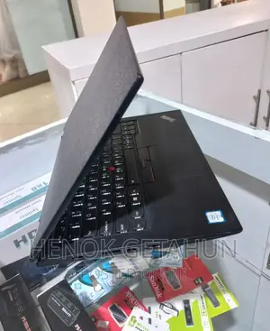 New Laptop Lenovo Yoga 260 8GB Intel Core I5 SSD 512GB