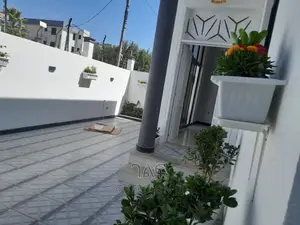 3bdrm Villa in ሳሚት ቅንጡ ቪላ, Bole for sale