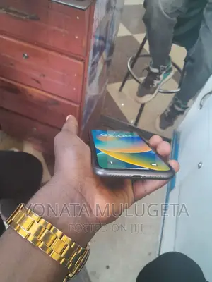 Apple iPhone 11 64 GB