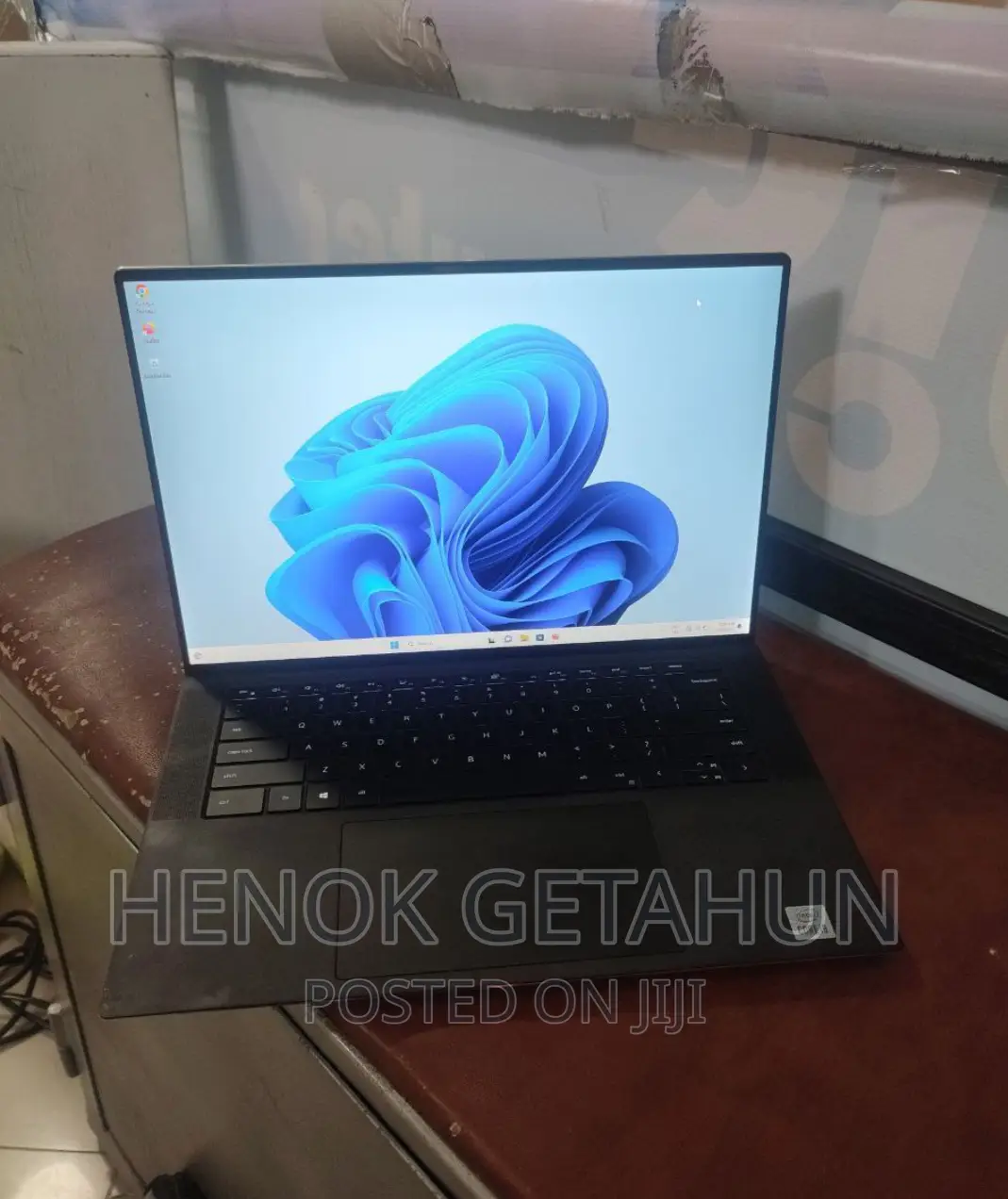 New Laptop Dell XPS 15 32GB Intel Core I9 SSD 512GB