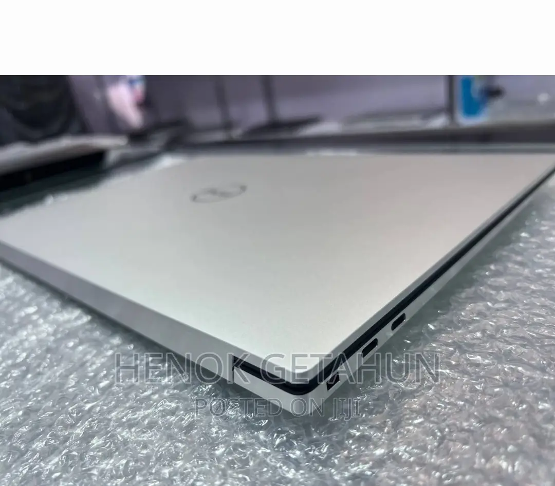 New Laptop Dell XPS 15 32GB Intel Core I9 SSD 512GB