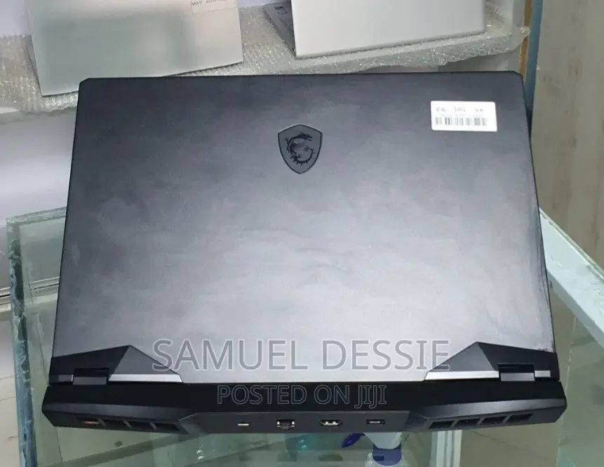 New Laptop MSI GP75 Leopard 16GB Intel Core I7 SSD 1T