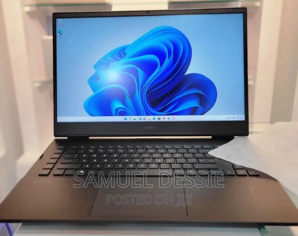New Laptop HP Omen 17 16GB Intel Core I7 SSD 1T