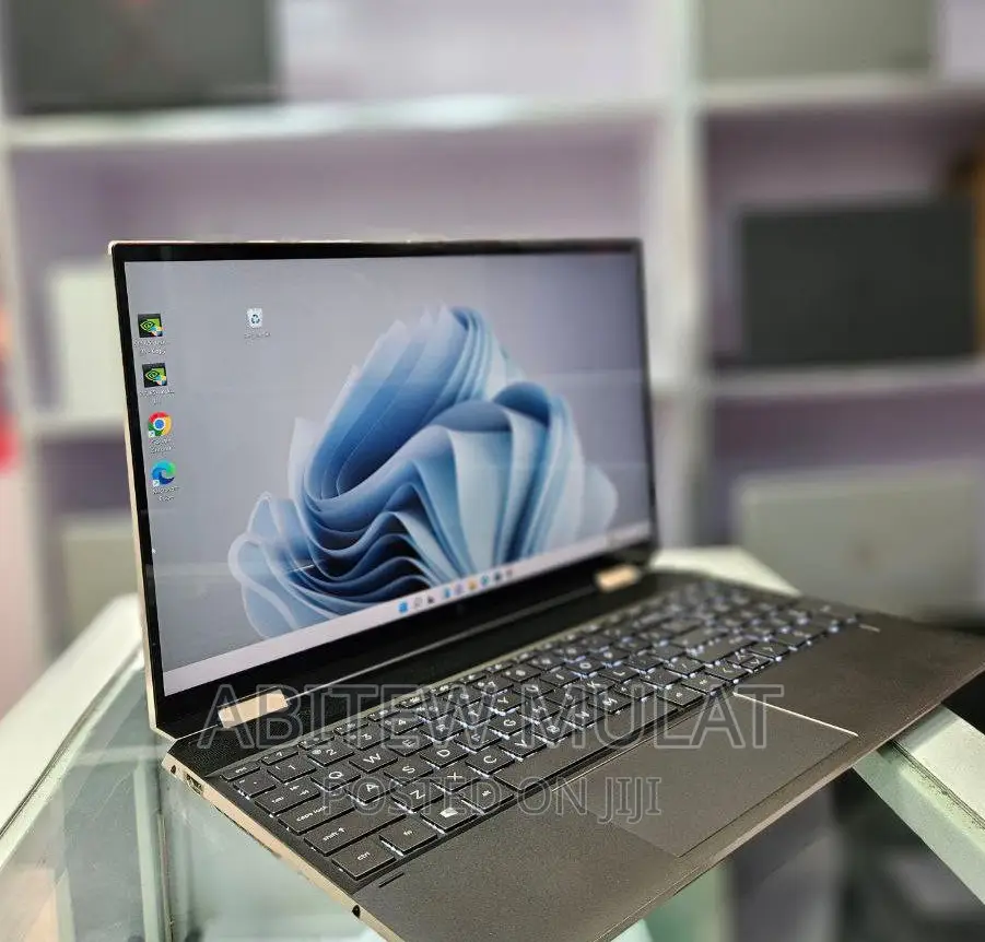 New Laptop HP Spectre X360 16GB Intel Core I7 SSD 512GB