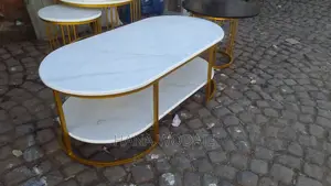 Photo - በብረት የተሰራ ጥራቹን የጠበቀ የመሀል ጠረንጴዛ